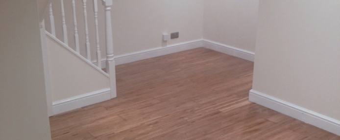 Header-Sockelleisten